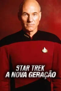 Homem careca de uniforme vermelho e preto com insígnia dourada,olhando sério. Fundo vermelho escuro.