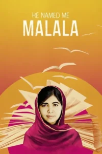 Retrato de jovem mulher de lenço rosa. Fundo laranja com livros abertos e pássaros brancos. Clima de inspiração e educação.