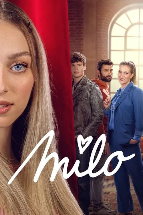 Milo 1 Mulher loira de olhos azuis à esq. Atrás de cortina vermelha,um jovem,um barbudo e uma mulher sorrindo. Cenário cálido.