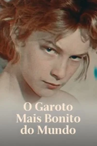 Pôster: close-up de um jovem de cabelos ruivos e olhos azuis penetrantes. Ele olha fixamente, com fundo claro e desfocado. Clima enigmático.