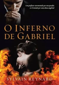 Homem pensativo de terno escuro, com as mãos juntas. Abaixo, um casal nu se abraça em meio a chamas vibrantes, sugerindo paixão e conflito.
