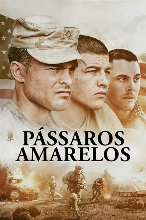 Três homens sérios,um com boné militar,à frente de bandeira dos EUA. Cena de guerra explosiva com soldados correndo e veículos destruídos.