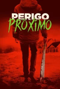 Figura de costas com jaqueta e jeans,segurando um taco de beisebol ensanguentado. Cena de neve e casas,em tons de vermelho intenso.