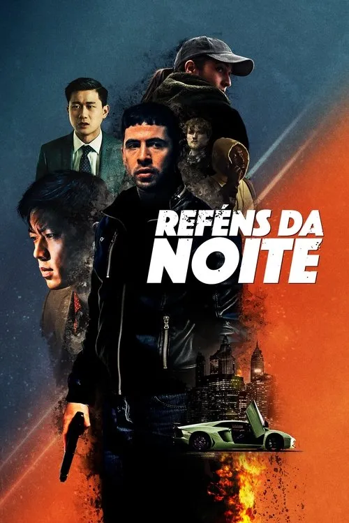 Pôster de ação com múltiplos personagens sérios, incluindo um homem central com arma. Fundo dividido entre azul e laranja, com cidade e carro em chamas.