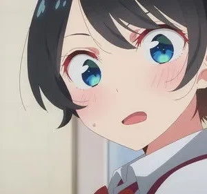 Garota anime de cabelo escuro, olhos azuis vibrantes e bochechas coradas, com uma expressão tímida ou surpresa, em ambiente claro.