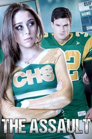 Pôster com cheerleader de maquiagem escorrida, braços cruzados e rosto abatido. Atrás, jogador de futebol americano irritado.