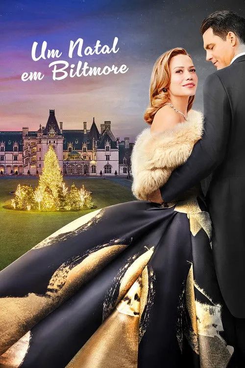 Mulher elegante de estola e vestido luxuoso olha para frente,homem ao lado. Castelo e árvores de Natal iluminadas ao fundo. Ambiente festivo.