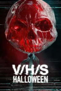 Pôster sombrio:uma caveira translúcida vermelho-sangue,como um pirulito derretido,sobre fundo escuro e glitch. Horror.