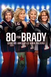 Quatro mulheres idosas sorridentes em camisas de futebol americano,contra um fundo azul brilhante de estádio. Clima festivo e animado.
