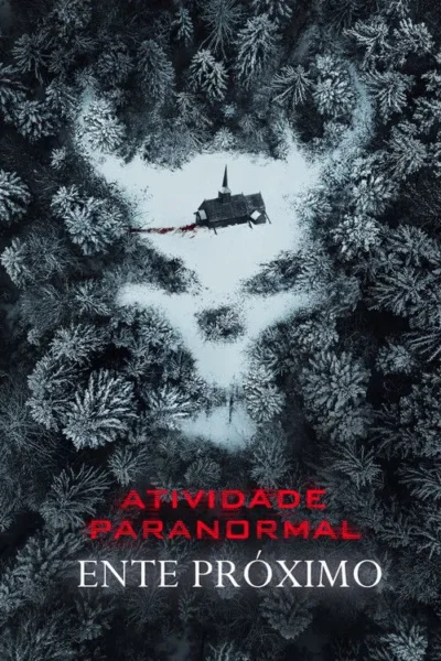 Vista aérea de floresta nevada. Uma igreja escura na neve sangrenta, rodeada por árvores que formam uma caveira. Clima sombrio e de terror.