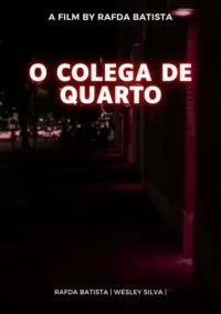 Pôster escuro de cidade à noite, com luzes borradas à esquerda e um corredor iluminado por tons rosados à direita. Atmosfera misteriosa e urbana.