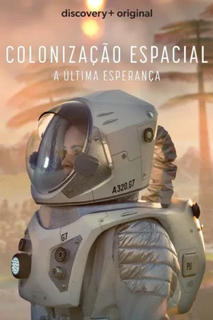Astronauta em traje futurista branco e capacete transparente. Fundo de paisagem alienígena com árvores e céu laranja/pôr do sol. Clima de ficção científica.
