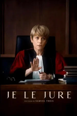 Mulher loira séria, vestida de juíza, sentada em tribunal com a mão levantada. Atmosfera formal e de drama legal.