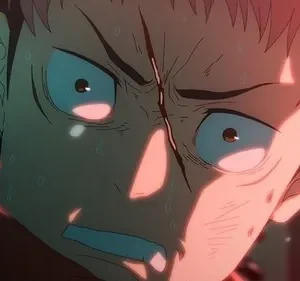 Jovem anime suado com cicatriz no rosto, expressão de fúria intensa. Iluminação dramática azul e vermelha, clima de urgência.