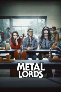 Três jovens no refeitório: uma com violoncelo, um com baquetas, e outro com pintura facial e guitarra. Clima juvenil e musical.