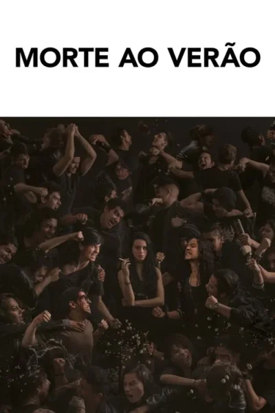 Um pôster escuro mostra uma multidão de jovens brigando, com expressões furiosas e detritos voando. Uma mulher fuma calmamente.