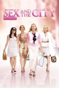 Quatro mulheres elegantes e sorridentes,com bolsas de compras,caminham em uma rua clara e rosa. Transmite glamour e amizade.