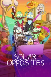 Grupo de alienígenas loucos em um carro voador por uma cidade caótica com monstros e objetos gigantes. Arte vibrante de desenho animado.