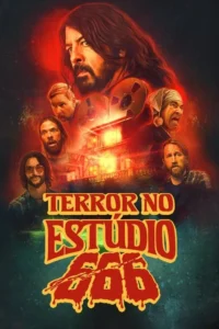 Pôster de terror: Homem barbudo com cabelo longo em destaque, outros músicos assustados, casa mal-assombrada e bobinas de estúdio. Tons de vermelho.