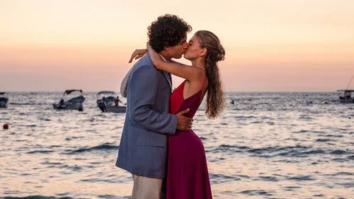 Acapulco – T01E06: Garota classe alta