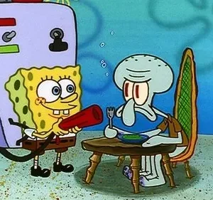 Esponja amarela sorridente com megafone e máquina, perturbando polvo azul carrancudo que come à mesa no fundo do mar.