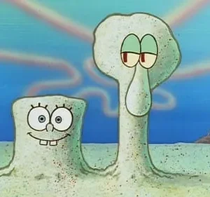 Dois personagens cobertos de areia no fundo do mar. Um sorri feliz, o outro tem expressão entediada. Céu aquático azul com uma linha curva vermelha.