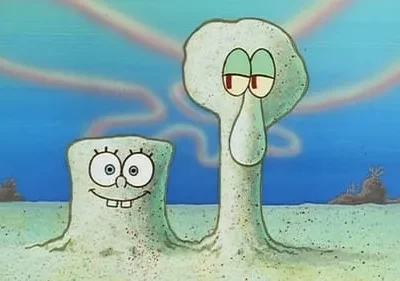 Dois personagens cobertos de areia no fundo do mar. Um sorri feliz, o outro tem expressão entediada. Céu aquático azul com uma linha curva vermelha.