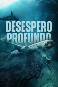 Avião destroçado no fundo do mar escuro, com tubarões nadando por perto. Cena subaquática tensa e perigosa.