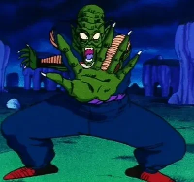 Figura verde-escura, com boca aberta e olhos brancos, estende uma mão com garras. Em pose de ataque, num cenário noturno com rochas roxas.