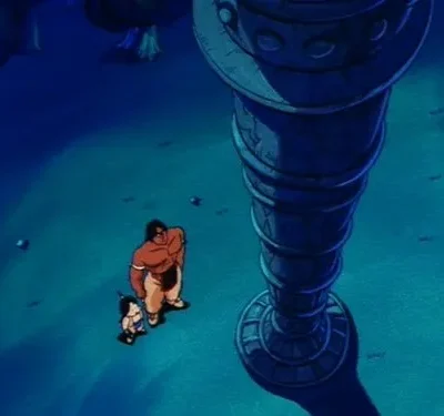 Um homem musculoso e um menino olham para cima num cenário azul místico. Há uma coluna espiral e formas escuras ao fundo.