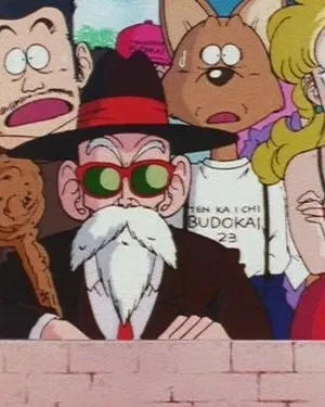 Multidão de personagens de anime: velho de óculos e barba, mulher loira irritada, gato e cão surpresos, observam atentamente um evento.