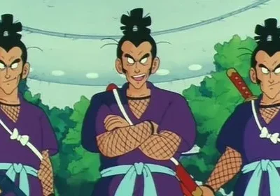 Três homens idênticos de anime com trajes ninja roxos e katanas. Um sorri maliciosamente, os outros dois têm expressões astutas. Fundo verde.