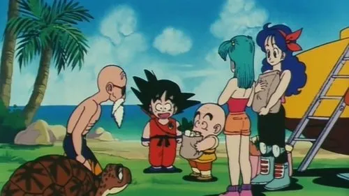 Dragon Ball – T01E47:Encontrando a Casa do Mestre Kame 1 Anime. Um grupo diverso em uma praia ensolarada:velho em uma tartaruga,menino animado,criança careca e duas jovens com objetos.