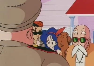 Quatro personagens de anime surpresos. Um em uniforme de costas, e três (homem punk, garota, velho de óculos) o olham chocados, perto de uma casa.