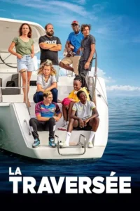 Grupo diverso de adultos e jovens posa em barco branco sob céu azul. O mar tranquilo sugere aventura e clima de verão.