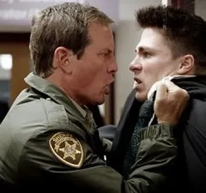 Lobo Adolescente – T01E12: Quebrando códigos