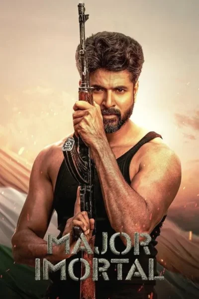 Homem barbudo, musculoso e sério segura um rifle verticalmente. Fundo embaçado com tons quentes, explosões e bandeira. Clima intenso.