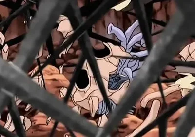 Através de galhos escuros, um cenário sombrio com pilhas de ossos e um crânio azulado com espinhos.