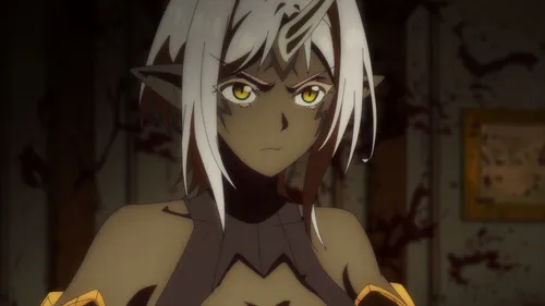 Personagem feminina de anime,pele escura,cabelo branco,orelhas pontudas,olhos amarelos. Expressão zangada em quarto escuro com sangue nas paredes.