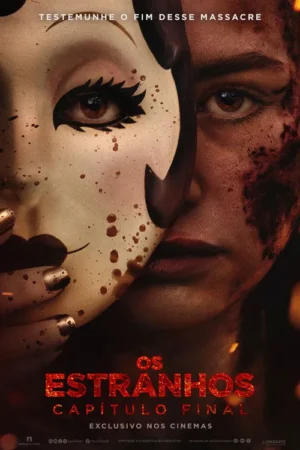 Metade do rosto de uma pessoa ferida, coberto por uma máscara branca e ensanguentada. Mãos com unhas douradas seguram a máscara. Clima de terror.