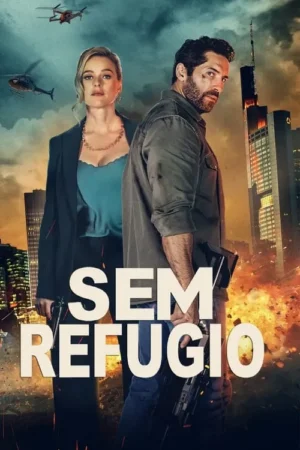 Pôster: Mulher e homem armados, sérios, contra uma cidade em caos com explosões e helicópteros. Cenário de ação.