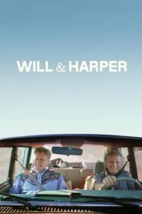 Dois homens sorridentes em um carro, o mais velho dirige e o mais jovem é passageiro. Céu azul acima. Clima de viagem.