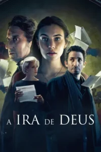Pôster com quatro personagens sérios. Uma mulher central,um homem mais velho,uma mulher loira com papéis,e outro homem. Papéis flutuam,clima sombrio.