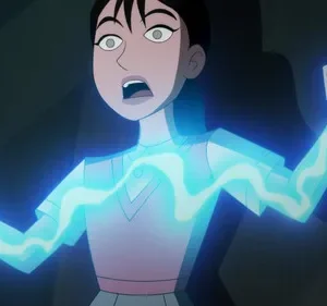 Mulher assustada com olhos arregalados e boca aberta segura barras metálicas. Eletricidade azul pulsa em seus braços.