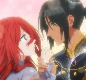 Pôster anime: Mulher ruiva chora, amparada por homem em uniforme luxuoso. Fundo etéreo com brilhos. Clima romântico e melancólico.
