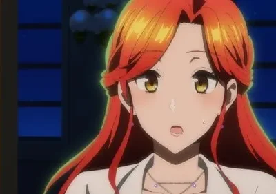 Uma mulher de anime com cabelo ruivo e olhos dourados, boca aberta e bochechas coradas, com expressão de surpresa ou embaraço. Fundo escuro.