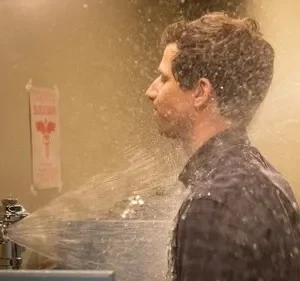 Brooklyn Nine-Nine: Lei e Desordem – T01E03: No limbo