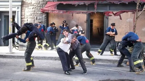 Brooklyn Nine-Nine: Lei e Desordem – T01E09: Incêndio na pizzaria
