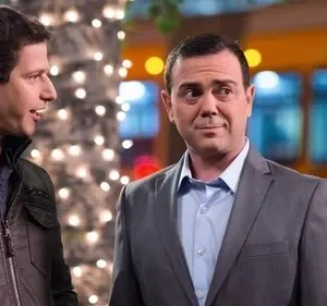 Brooklyn Nine-Nine: Lei e Desordem – T01E17: Com tudo