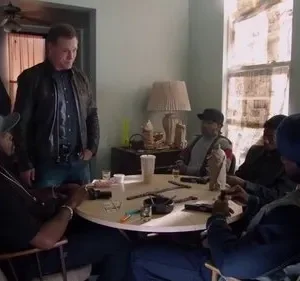 Chicago P.D.: Distrito 21 – T01E03: Um Golpe no Queixo